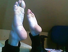 Soles In The Pose! Wrinkled Soles Size 8 Feet Foot Fetish Bare Sexy Toes!