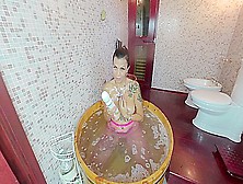Bathtub Solo - Diana Zilli
