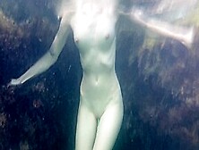The Sea Nymph From Your Dreams Masturbate Her Pussy Underwater
