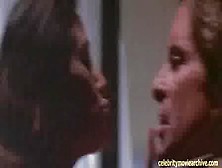 Demi Moore - Disclosure Sex Scene