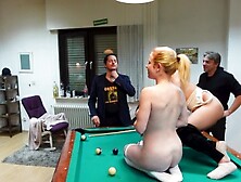 Sperma Überall!! Billard-Abend Eskaliert In Ultra Perversen Sperma-Orgien Gangbang!