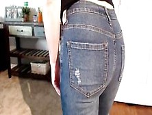 Lilly Sage Fart In Jeans