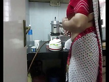 Girlfriend Ki Maa Ko Kitchen Me Jabardasti Choda Jab Vo Room Me So Rhi Thi - Fuck Girlfriend Mom In Kitchen