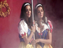 Porn Snow White Sits Down On Black Cock On The Stage