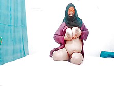 Muslim Hijab Girl Show - Huge Boobs