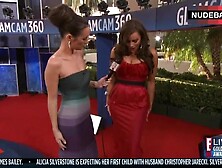Sofia Vergara Cleavage – The Golden Globe Awards