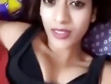 Sexy Paki Babe From Multan Showing Boobs