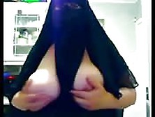 Busty Arab Woman Is A Footjob Expert Like No Other