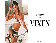 Glamorous Ebony Alexis Tae Sucks A Fat White Penis On The Knees
