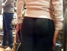 Candid Perfect Ass In Leggings Bending Over Close Up