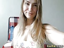 Sexy Pretty Lady Masturbate On Cam