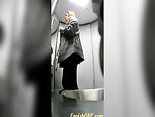 Girls Performance Their Soak Pussies Inside A Train Bathroom