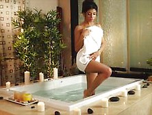 Sexy Alone Time With Bathtime Babe Veronica Rodriguez