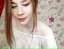Cute Junior Model Shows Her Naked Body In Cam