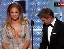 Jennifer Lopez Cleavage – The Golden Globe Awards