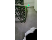 坐标0577温州，母狗继续在万象城楼梯口帮我口
