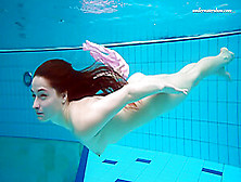 Swimsuit Babe Liza Bubarek Stripping Underwater