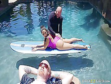 Shameless Wife Seduces And Fucks Her Surf Instructor - Lela Star And Johnny Sins