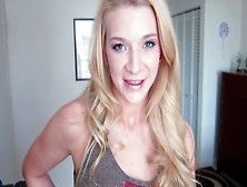 Honey Wants To Become A Porn Star And She Needs Her Dude's Help