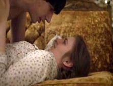 Lena Dunham Bathtub,  Couple In Girls (Series) (2012)