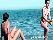 Hot Young Nymph At The Beach Very Steaming Voyeur Hunter