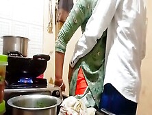 Desi Beauty Ex-Wife Get Fuck While Cooking