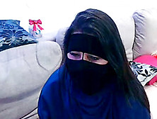 Chubby Milf In Hijab Masturbates On Webcam