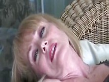 Hot Amateur Granny Talks To You