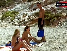 Ludivine Sagnier Topless On Beach – Bon Plan
