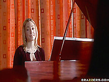 Lily Labeau,  Keiran Lee - Porking The Piano Professor