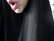 Hijab Anal Sex فتاة مسلمة تفتح بابها الخلفي