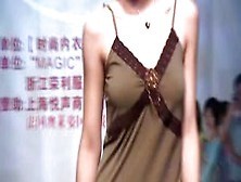 Chinese Hot Model Fashion Show