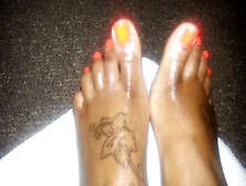 Oily Ebony Toes