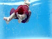 Hottest Mom Gets Naked Underwater