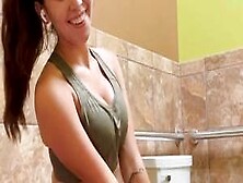 Violet Summers Public Squirt Show Leaked