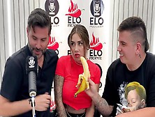 Entrevista Con Elo Podcast Termina En Una Mamada Y Mucho Spunk - Sara Blonde - Elo Picante
