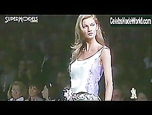 Gisele Bundchen Sexy,  Nipslip In The Catwalk (2000)