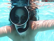 Cutie Scuba Diving In A Pool And Fucking A Toy Underwater