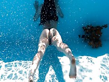 Sexy Fernanda Releve Underwater Gymnast Babe