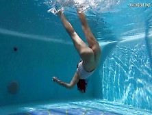 Chubby Teen Puzan Bruhova Naked Underwater