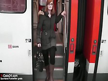 Sextreff In U-Bahn - Verbotenes Ficken Auf Sitz Und Klo