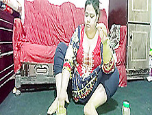 Pakistani House Wife Clean Phudi