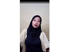 Hijab Webcam