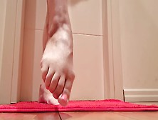 Homemade Milf Feet Solo