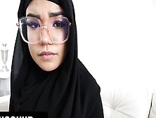 Hijab Hookup - Babe Muslim Teenie With Hijab Twerks Her Gigantic Round Ass For Lucky Stud Pov Style