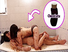 バレンタインに全身チョコSexをプレゼントしてきた彼女がエロい。chocolate Slick Sex In The Bathroom On Valentine's Day