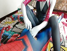 Gwen Stacy - Footjob For Spiderman