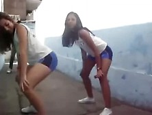 Brazilians Teens Dancing In School(Novinhas Danu00E7A