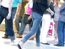 Teen Asses In Tight Jeans Showing Off On Candid Street Cam