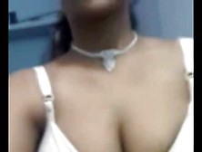 Indian Mom Gets Sinful & Shows Her Tits